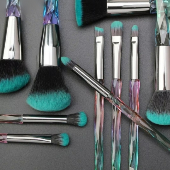 MYSTIC Topaz 10-piece Vegan Makeup Brush Set - Picture 3 of 9